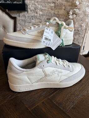 Friends With Animals x Reebok Club C 85 Chalk Glen Green Sneakers Sz 12 Men